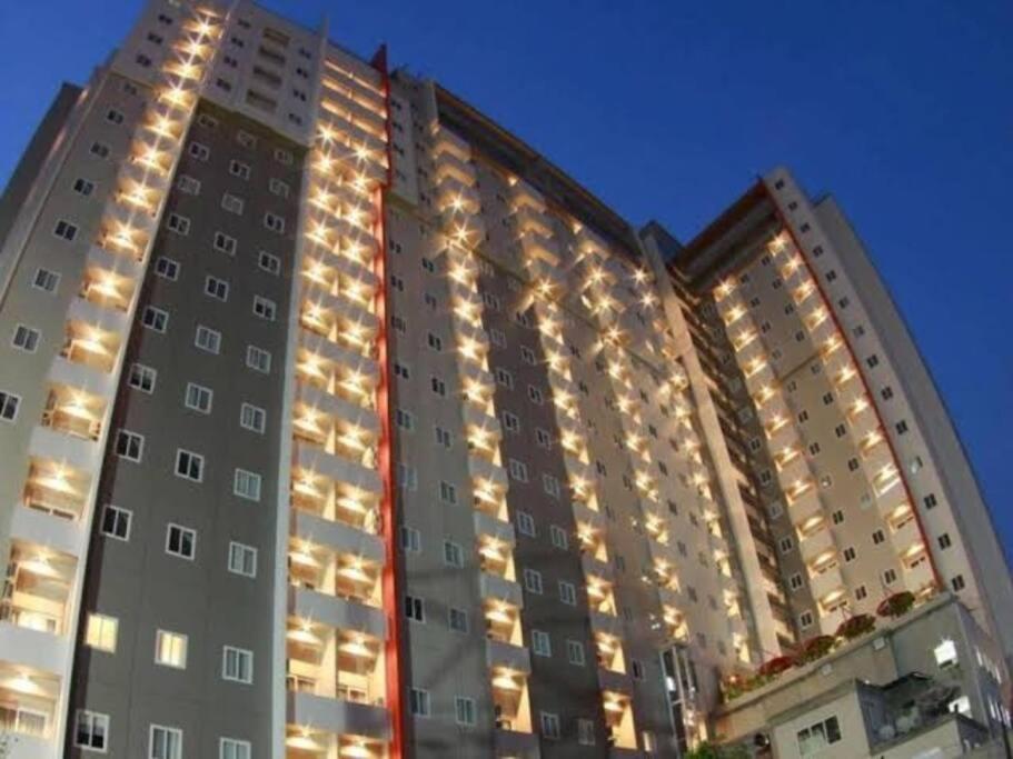 Mg Suite 1Bedroom Apartment By Just Inn Management Семаранг Екстериор снимка