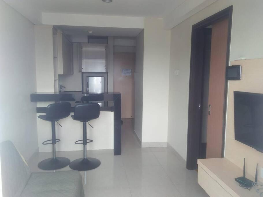 Mg Suite 1Bedroom Apartment By Just Inn Management Семаранг Екстериор снимка